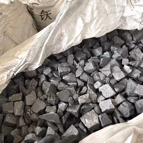 Carga do forno Wuxi Huanjiang oferece grande fornecimento de alta qualidade e bom preço China Ferro Silicon 75% 65% usado na fabricação de aço e fundição